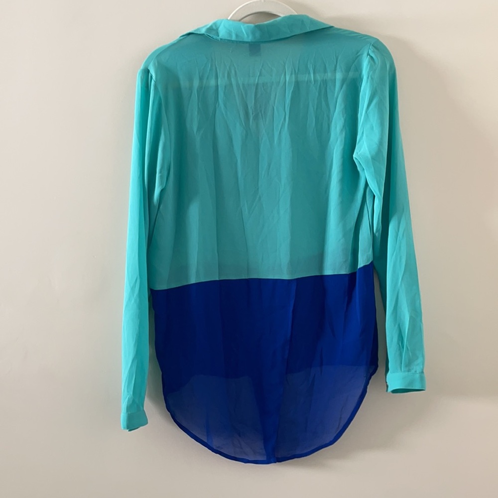 Forever 21 blue color-block blouse - NWT (Small) - Picture 5 of 7